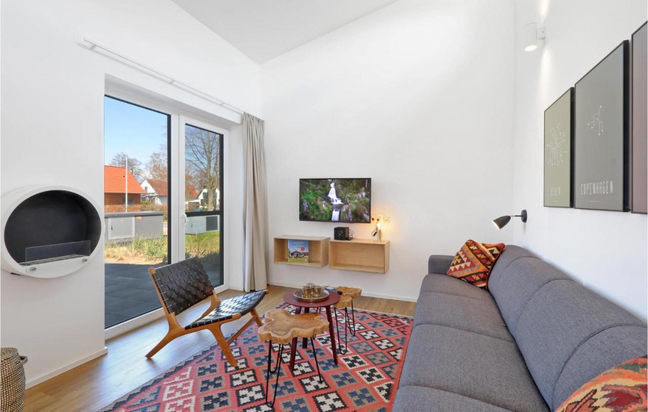 Amazing Home In Lembruch-Duemmer See With Kitchen Экстерьер фото